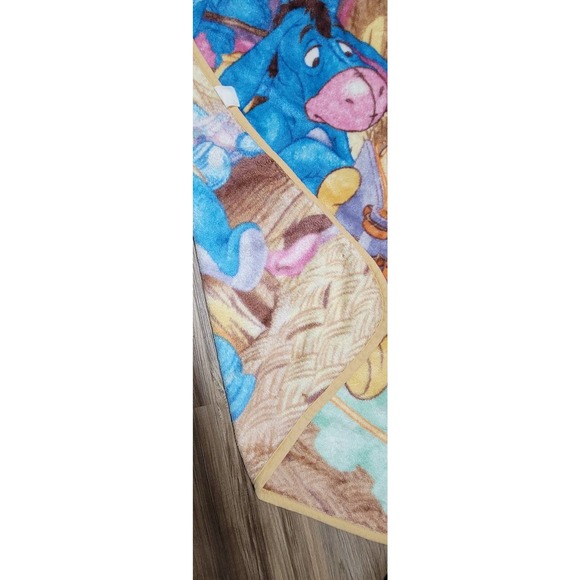 Vtg Disney Pooh and Friends Baby Blanket - Picture 2 of 2